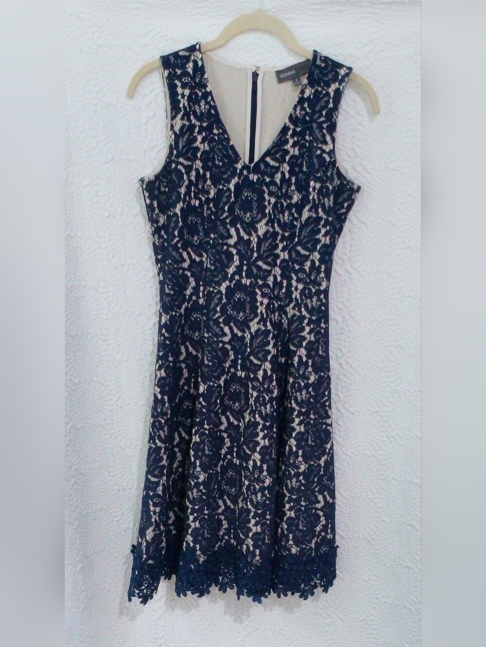 Donna Ricco Navy Blue Floral Lace Fit & Flare Dress V-Neck Size 4 Cocktail